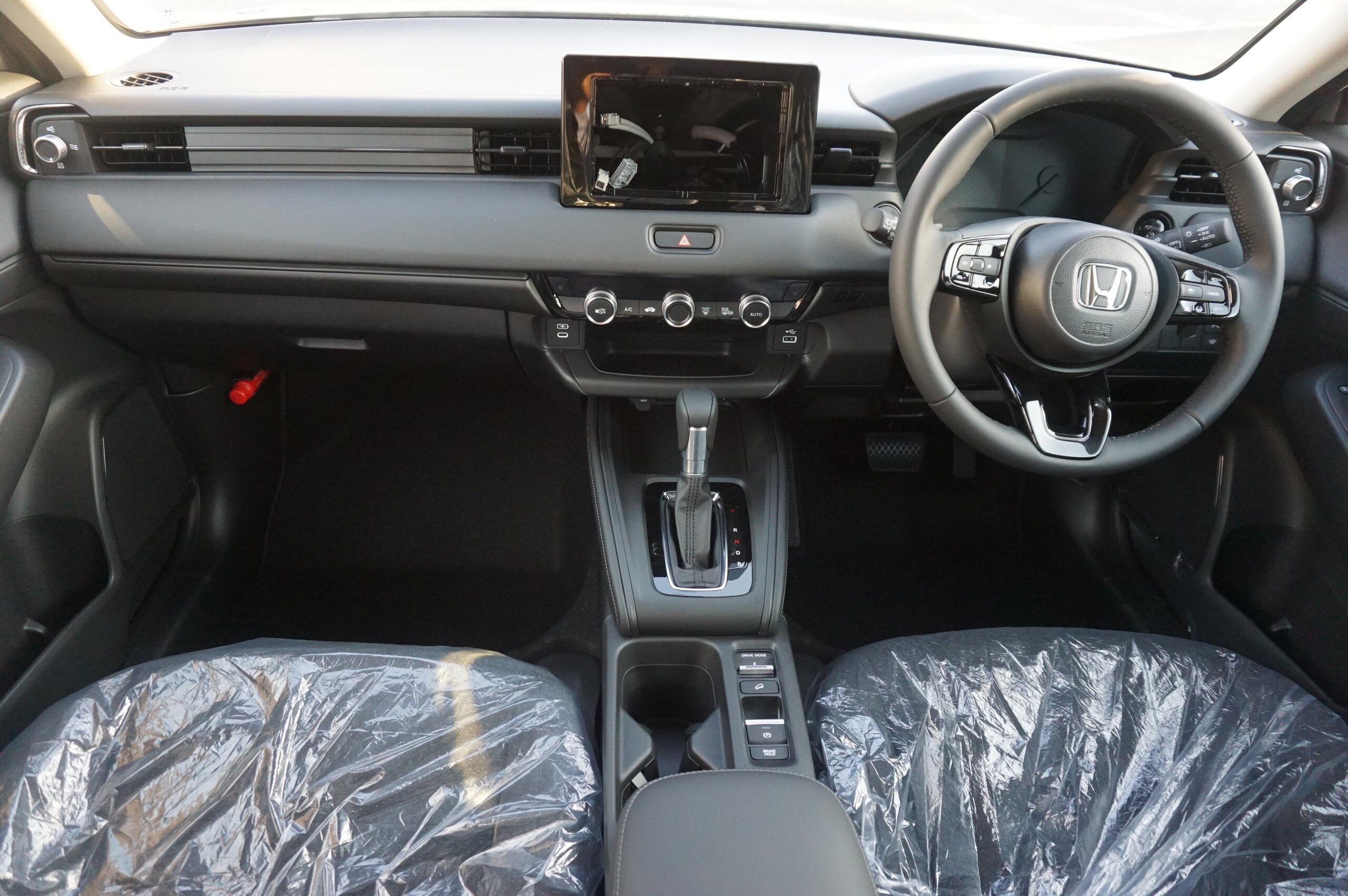 Honda Vezel 1.5 e:HEV X 4WD — photo 8