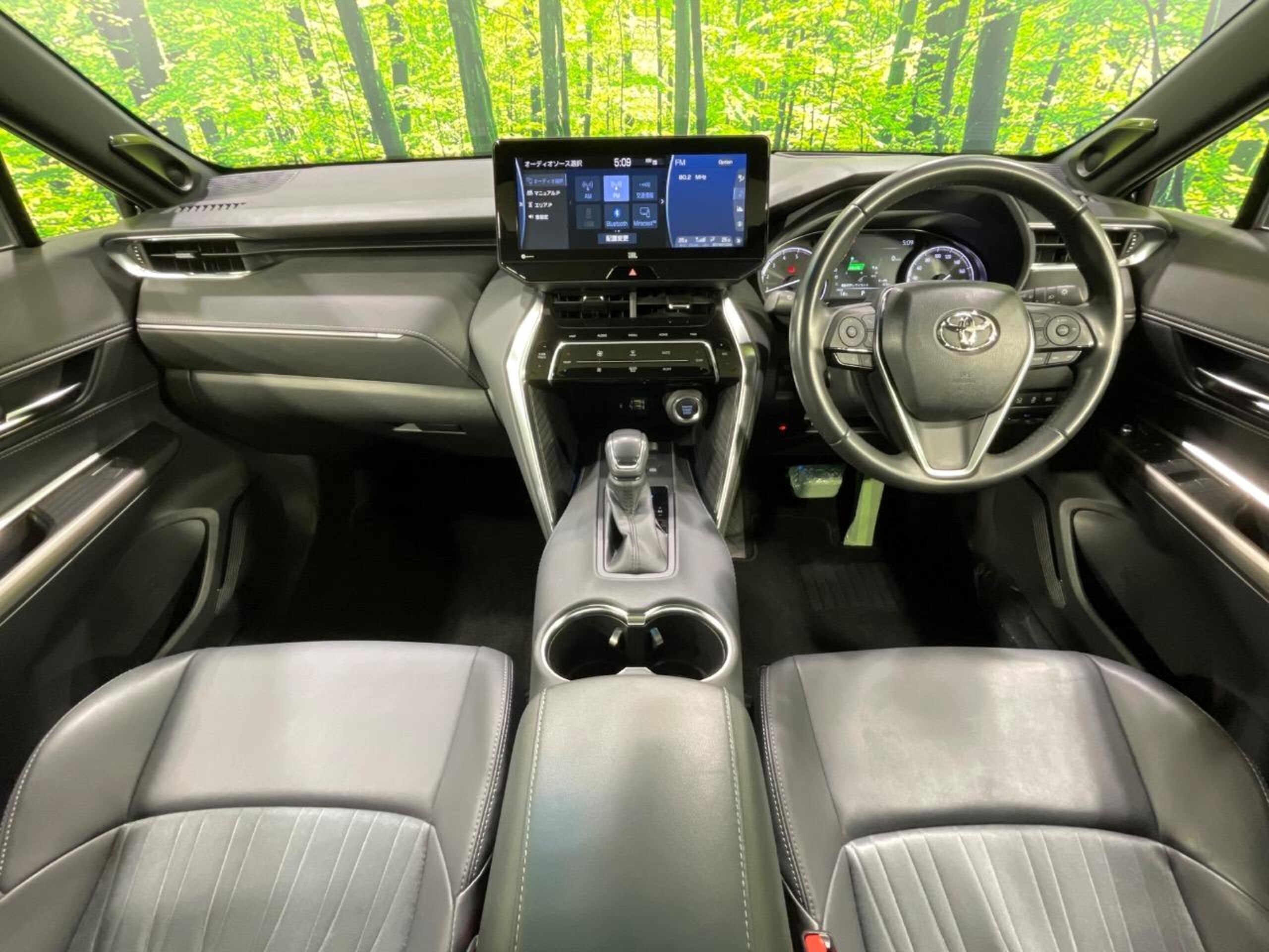 2022 Toyota Harrier — photo 2