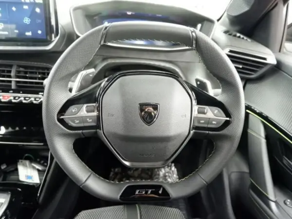 Peugeot 208GT — photo 8