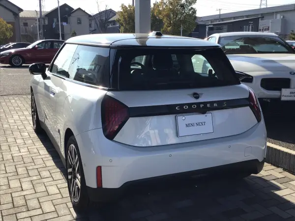 2025 Mini Cooper — photo 3