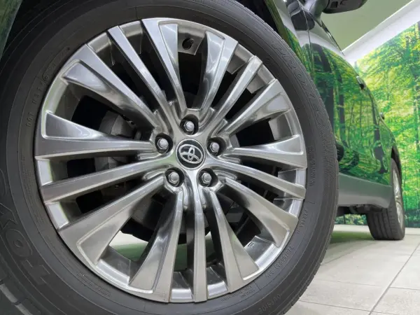 2020 Toyota Harrier — photo 9 | Tuminion Kenya