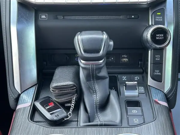 Toyota Land Cruiser 300 3.5 GR Sport 4WD — photo 9