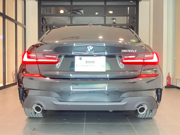 2021 Bmw 3 Series — photo 3