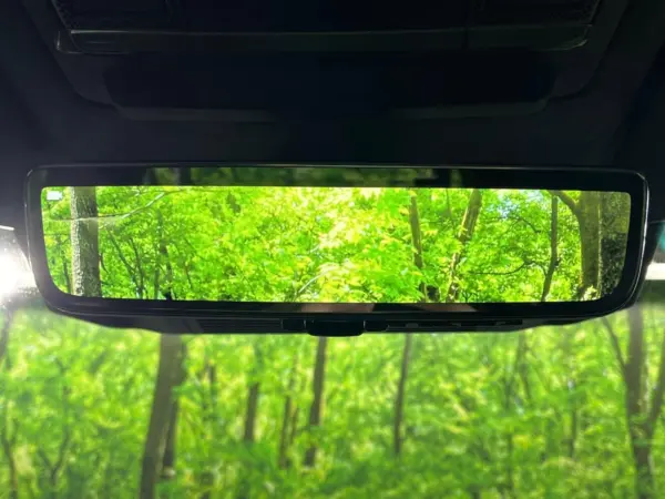 2025 Landrover Defender — photo 3