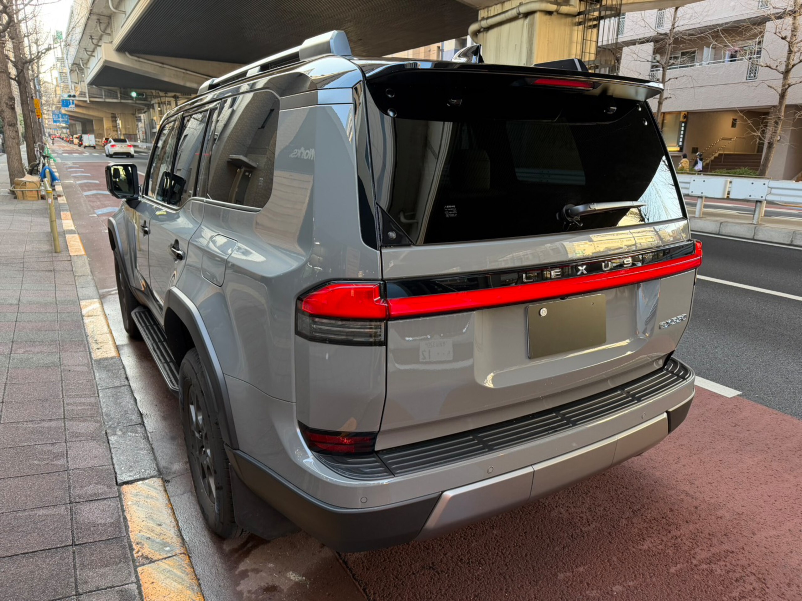 2025 Lexus Gx — photo 3