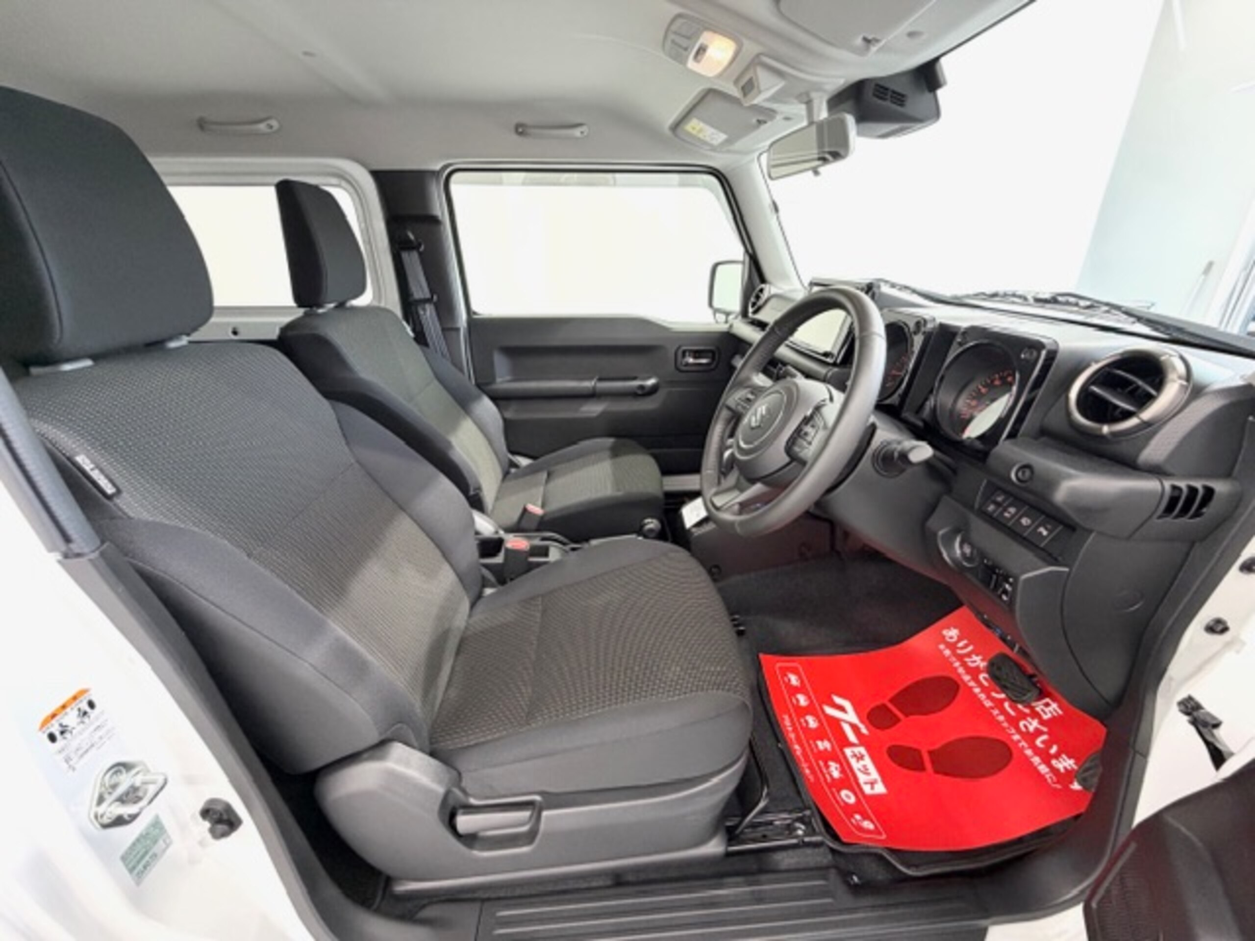 Suzuki Jimny Sierra 1.5 JC 4WD — photo 7