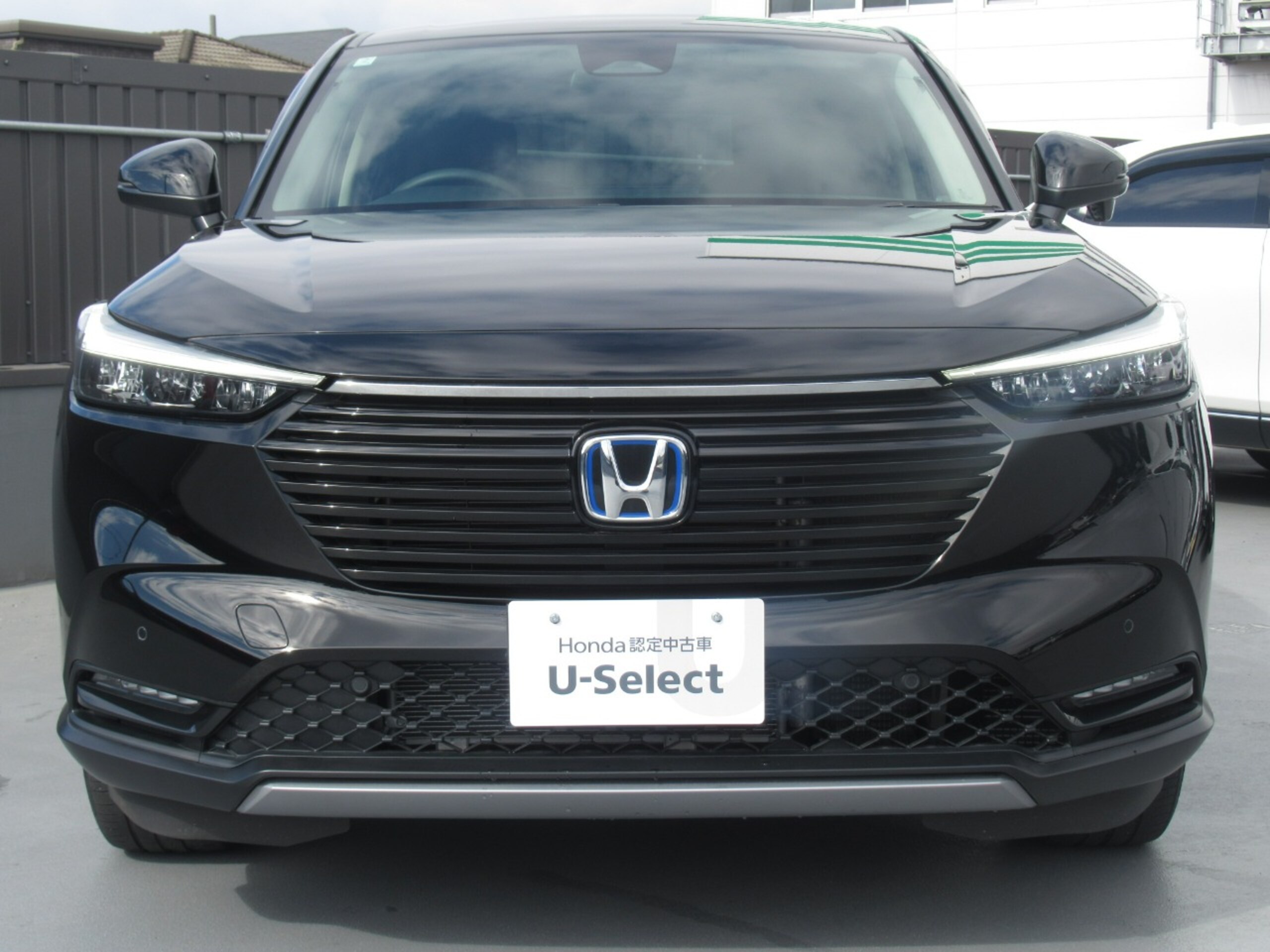 Honda Vezel 1.5 e:HEV X with Carrozzeria Navigation and Brake Hold Function — photo 8
