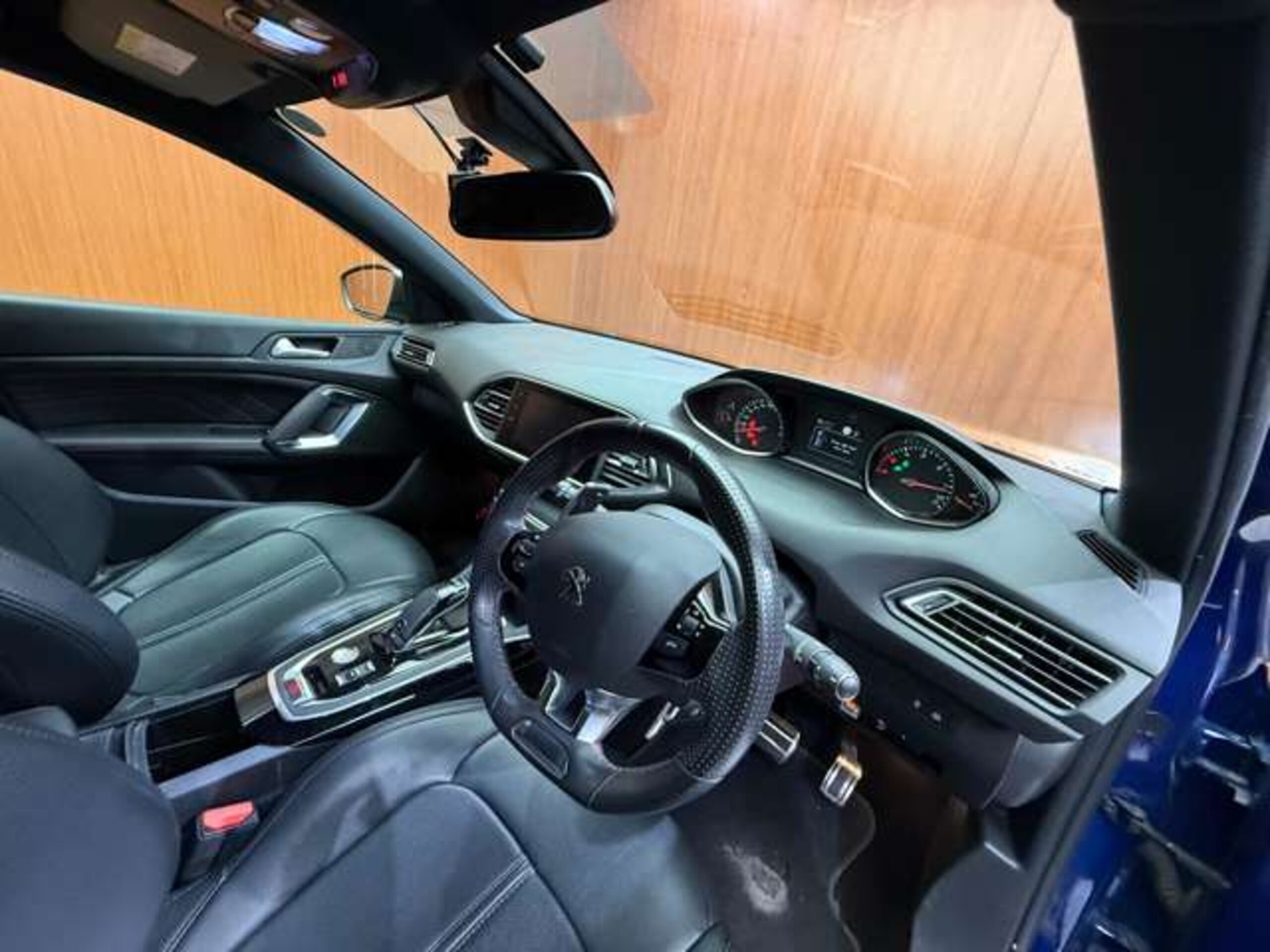 2019 Peugeot 308 — photo 3