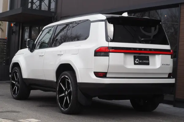 2025 Lexus Gx — photo 3