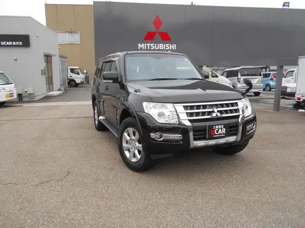 2017 Mitsubishi Pajero — photo 2 | Tuminion Kenya