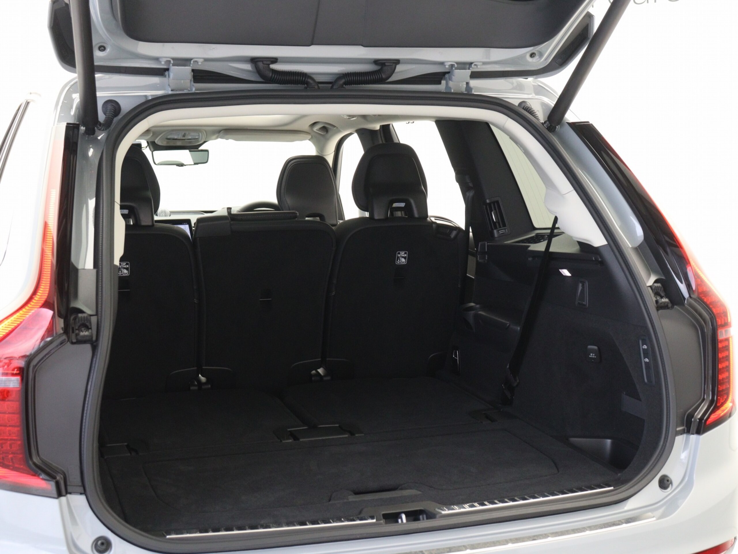 Volvo XC90 Ultimate B5 AWD 4WD Sunroof B&W Air Suspension 3-Row 7-Seater Google Built-in Dashcam 48V Digital Rearview Mirror Vapor Gray Metallic Gray Ash Wood Panel Crystal Shift Knob 20-inch AW Relaxation Function 360° Camera — photo 9