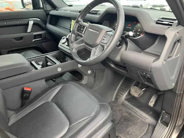 Land Rover Defender 110 X Dynamic SE 3.0L D300 Diesel Turbo 4WD Right-Hand Drive/Gray/Exterior Black Pack/Front Side Rear Camera/Privacy Glass/Rear Spare Tire/Floor Mats Included/20-inch Black AW (Gray) — photo 9