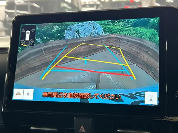 Toyota Noah 2.0 S-Z Non-Smoking / Comfort Convenience Package / Genuine 10.5-inch Navi / Safety Sense / Radar Cruise / Both Side Power Doors / Seat Heater / Power Back Door / CD/DVD Deck / HDMI / ETC / Back Camera / Genuine 17-inch AW (White Pearl Crystal Shine) — photo 7