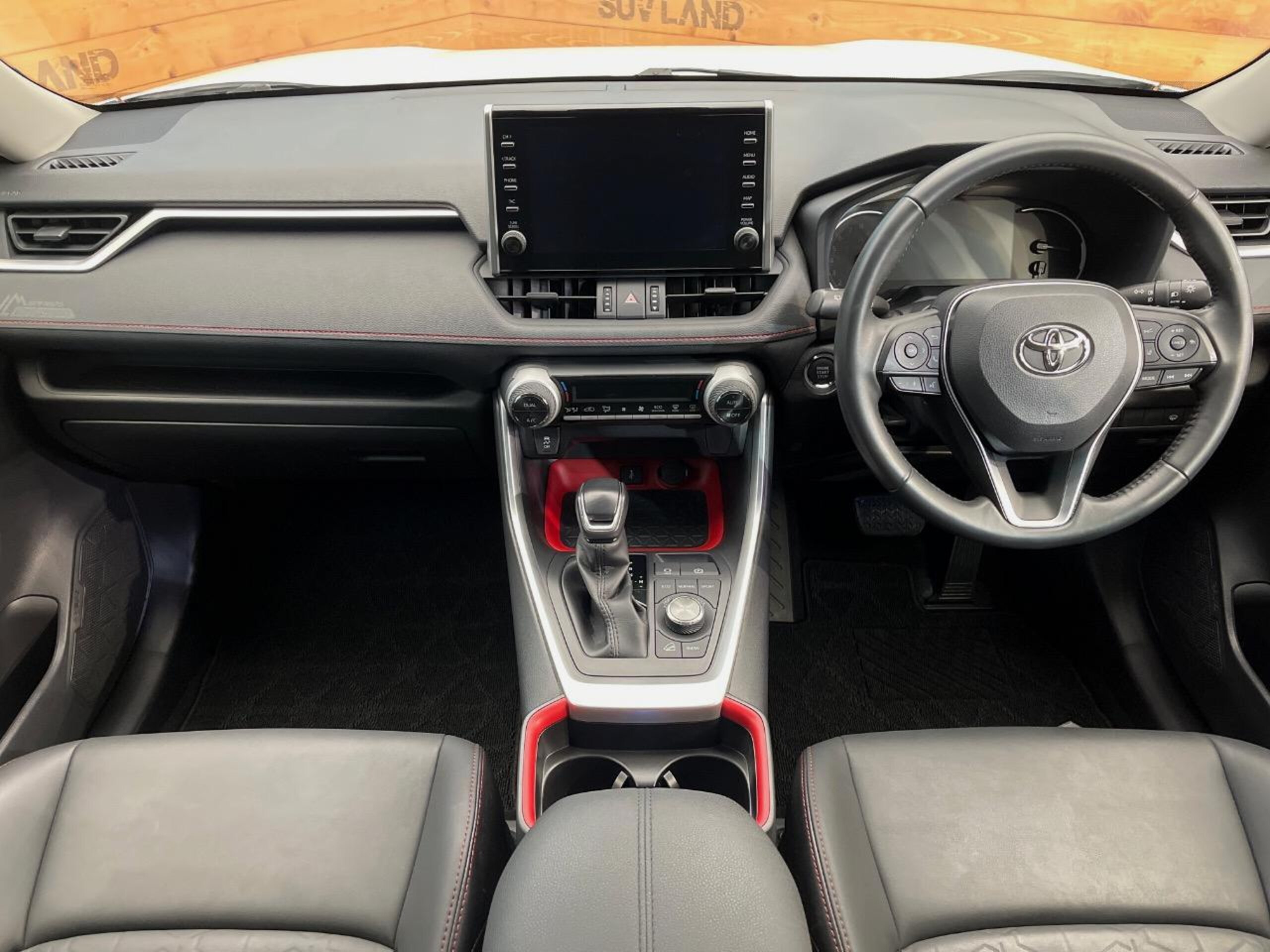 2021 Toyota  Rav4 — photo 2