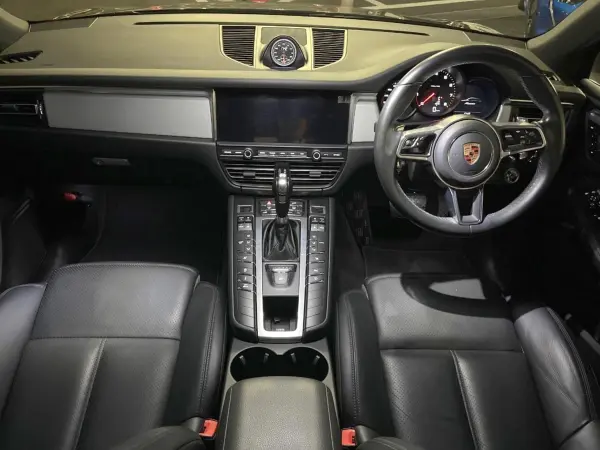 2019 Porsche Macan — photo 2