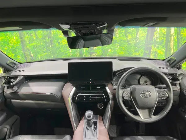 2020 Toyota Harrier — photo 2