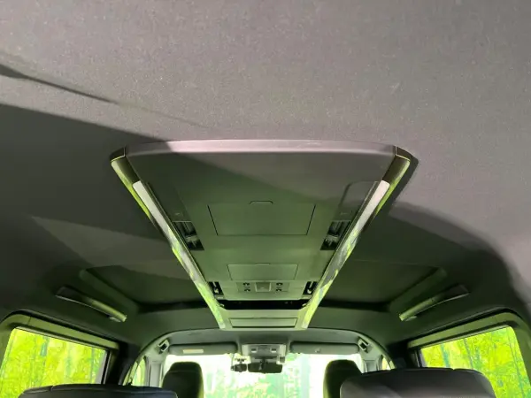 2024 Toyota Alphard — photo 3