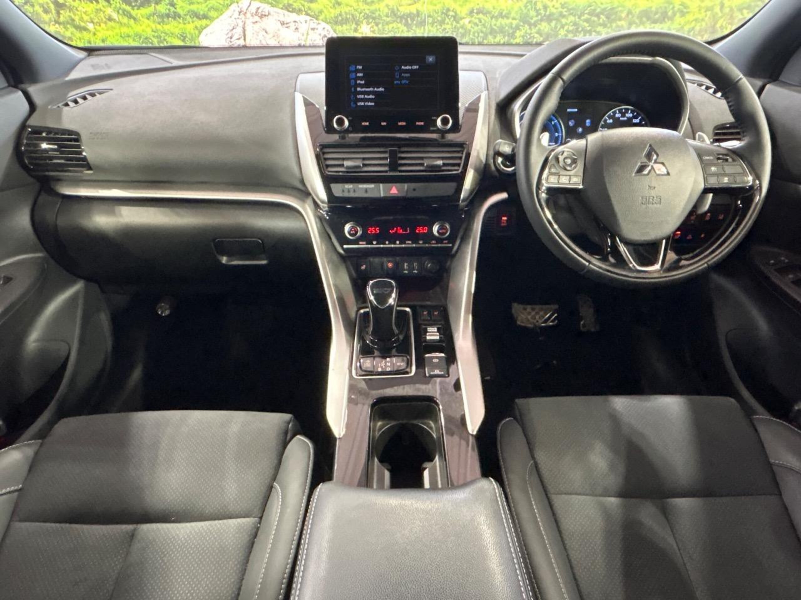 2021 Mitsubishi Eclipse Cross — photo 2