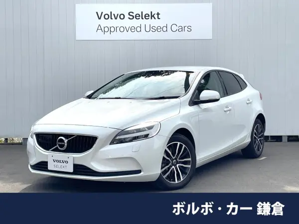 Volvo V40 T3 R-Design Edition Non-Smoking (Ice White)