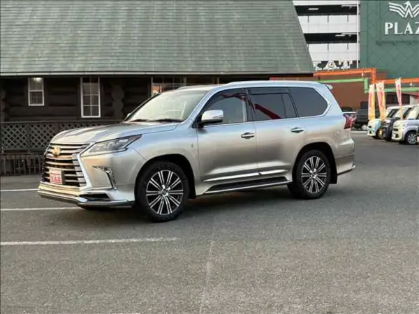 Lexus LX570 4WD Modellista Aero Muffler/Mark Levinson/Panoramic View/Factory Dashcam/Seat Air Conditioning/Sunroof/HUD/Steering Heater (Gray)