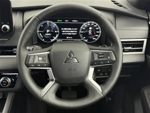 2022 Mitsubishi Outlander — photo 3