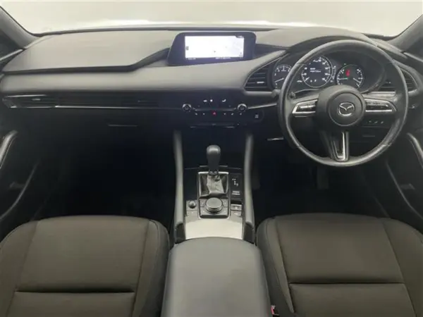 2021 Mazda 3 Fastback — photo 2