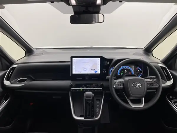 2025 Toyota Noah — photo 2