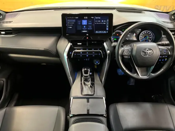 2020 Toyota Harrier — photo 2