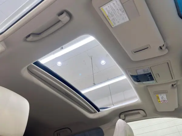 Toyota Land Cruiser Prado 2.7 TX L Package 4WD Sunroof 7-Seater Beige Leather Genuine Navi Backup Camera Collision Mitigation Radar Cruise Non-Smoker Front Seat Air Conditioning Dash Cam Corner Sensors Smart Key LED Headlights ETC — photo 7