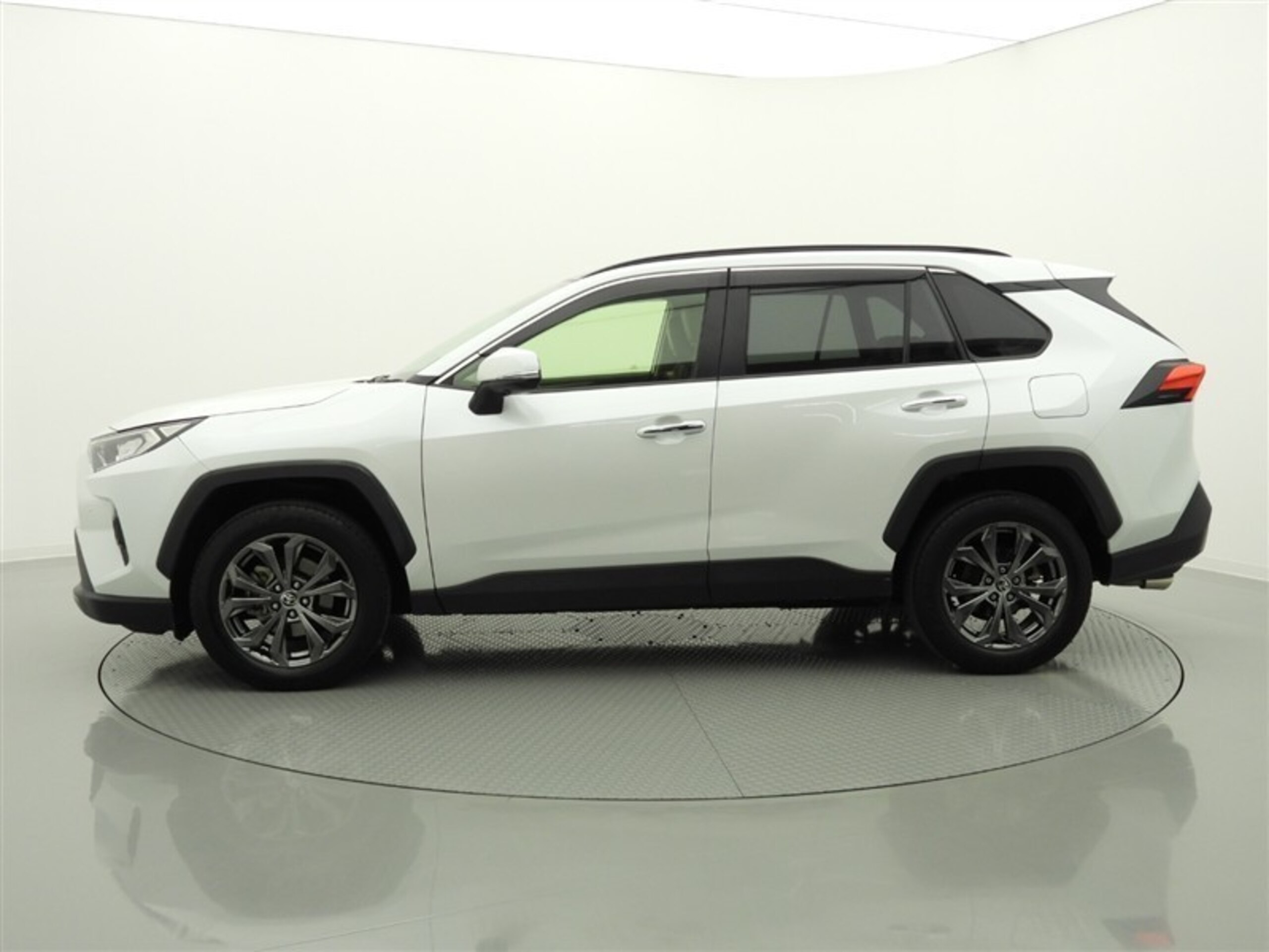 2023 Toyota  Rav4 — photo 2