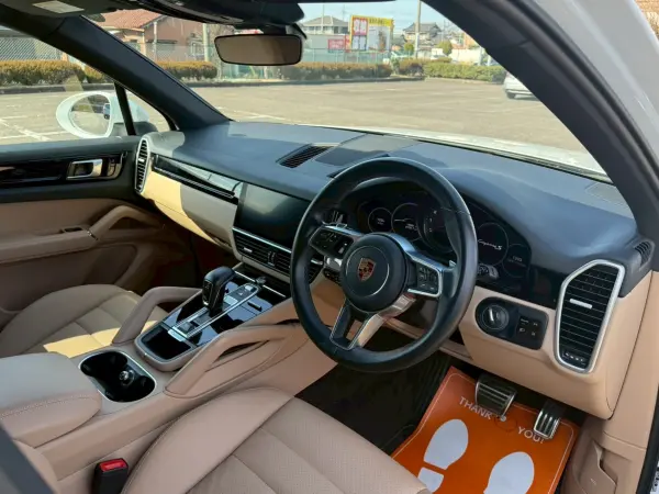 2021 Porsche Cayenne — photo 7 | Tuminion Kenya