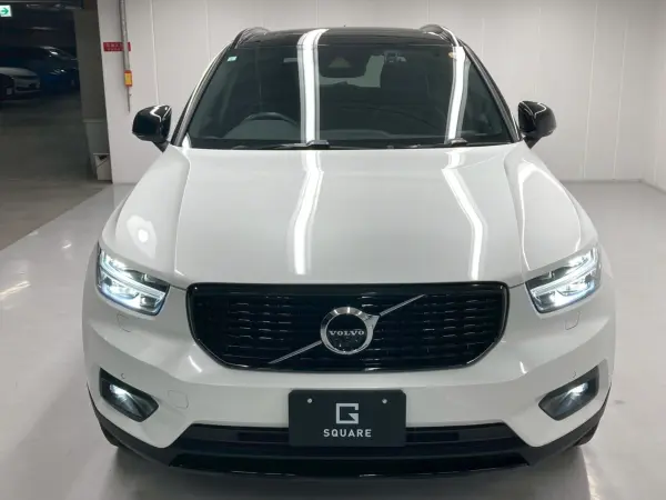 Volvo XC40 B4 AWD R-Design 4WD Panoramic Roof One Owner Black Half Leather Genuine 19AW TV Navigation Harman/Kardon Seat Heater Wireless Charging 360 Camera ETC Rear Seat Heater Apple CarPlay Android Auto Adaptive Cruise (Pearl White) — photo 8