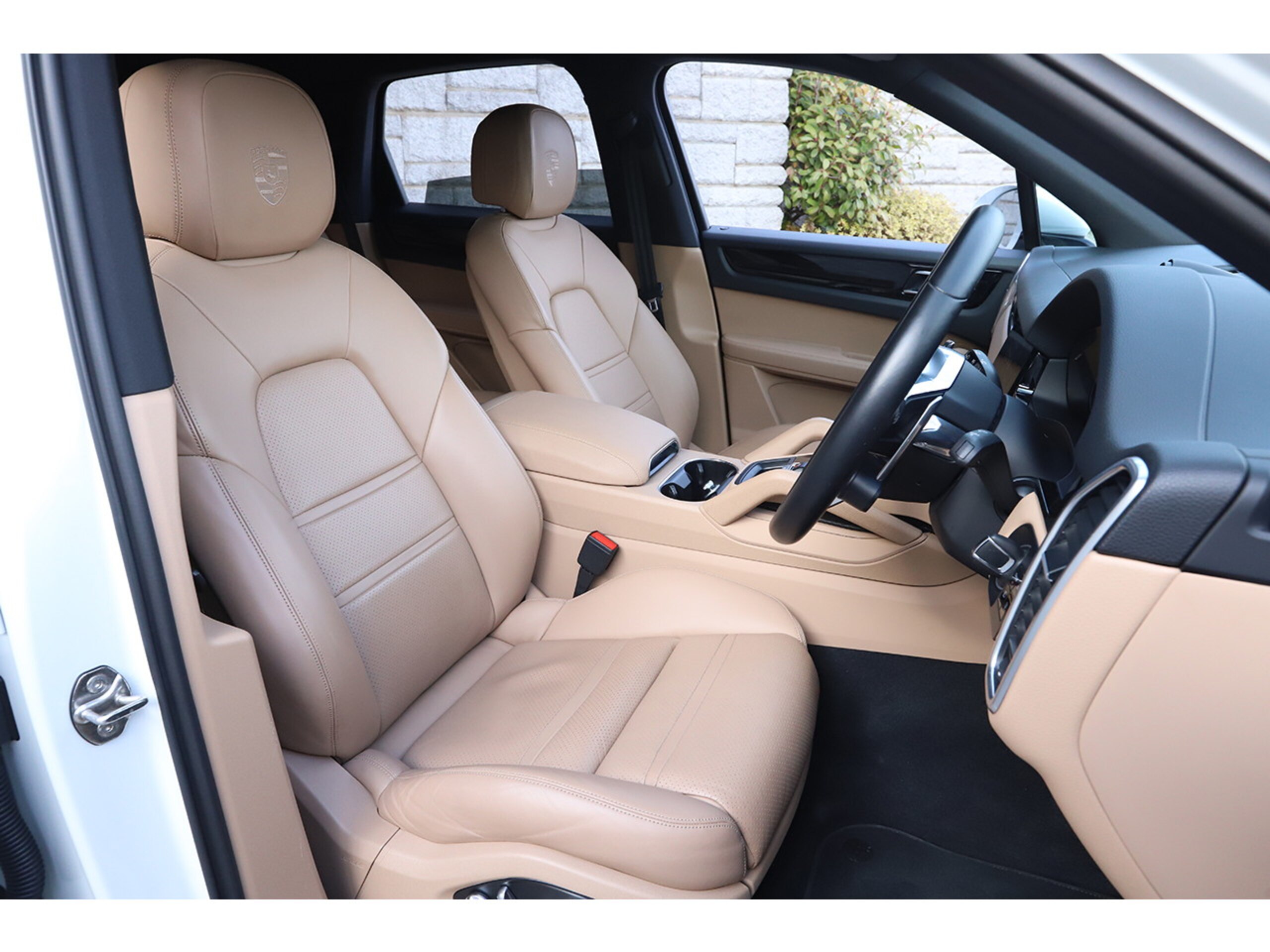 Porsche Cayenne S Tiptronic S 4WD Sport Chrono Package Beige & Black Interior PDLS Entry & Drive OP 20-inch AW BOSE Surround (White) — photo 9