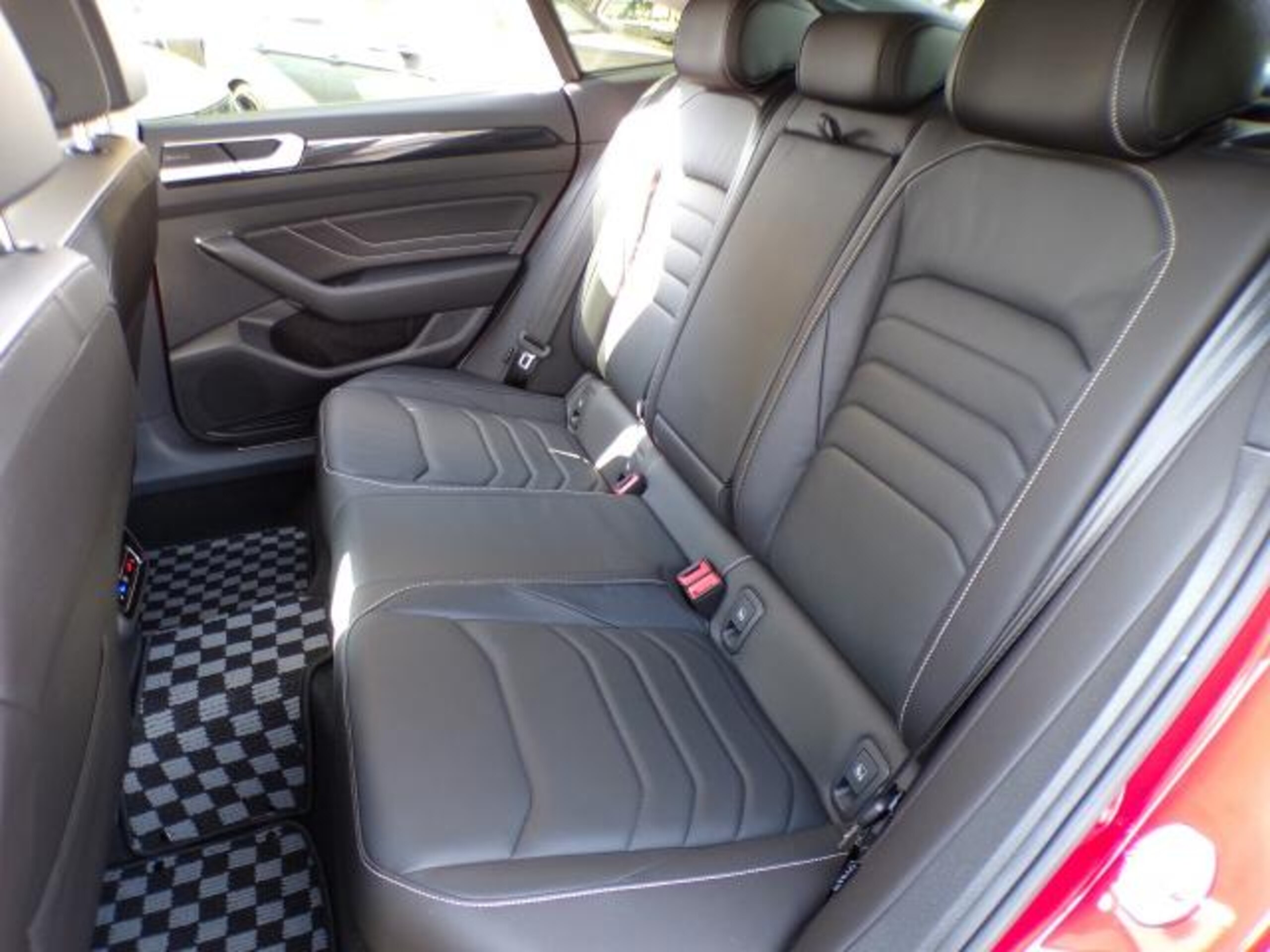 Volkswagen Arteon TSI 4Motion Elegance 4WD — photo 9