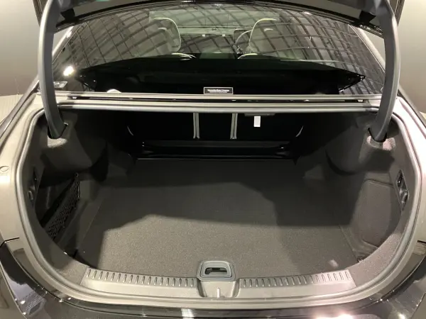 Mercedes-Benz E-Class E200 Avantgarde AMG Line Package (ISG equipped model) MP202401 AMG Line P Advanced P (Obsidian Black) — photo 8