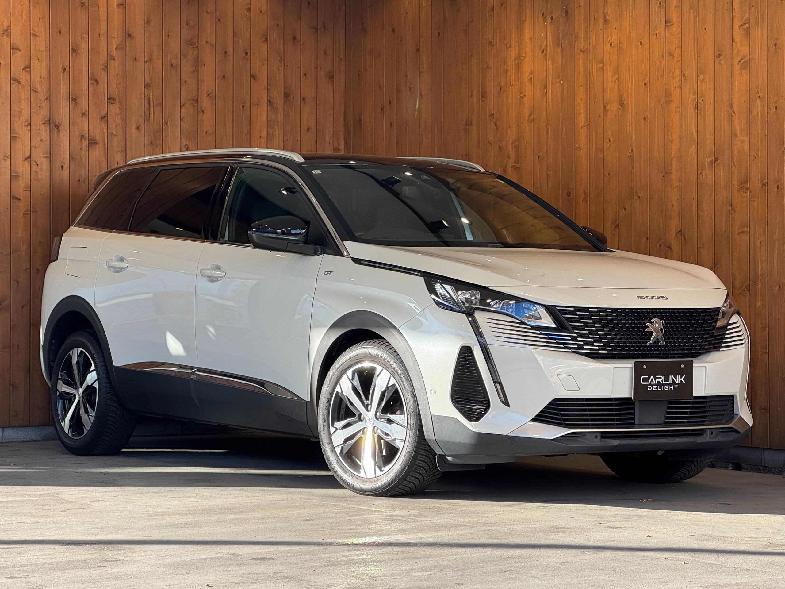 Peugeot 5008 GT Panoramic Sunroof Half Leather Seats Apple CarPlay Active Braking ACC LED Headlights Rear Camera Genuine 18-inch AW BSM Lane Assist One Owner Non-Smoker (Pearl White)