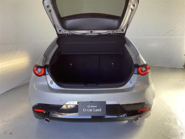 Mazda MAZDA3 Fastback 1.5 15S Black Tone Edition with Memory Navigation, Full-Seg, All Cameras (Platinum Quartz Metallic (Black)) — photo 7