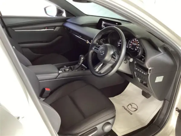 Mazda MAZDA3 Fastback 1.5 15S Black Tone Edition with Memory Navigation, Full-Seg, All Cameras (Platinum Quartz Metallic (Black)) — photo 9