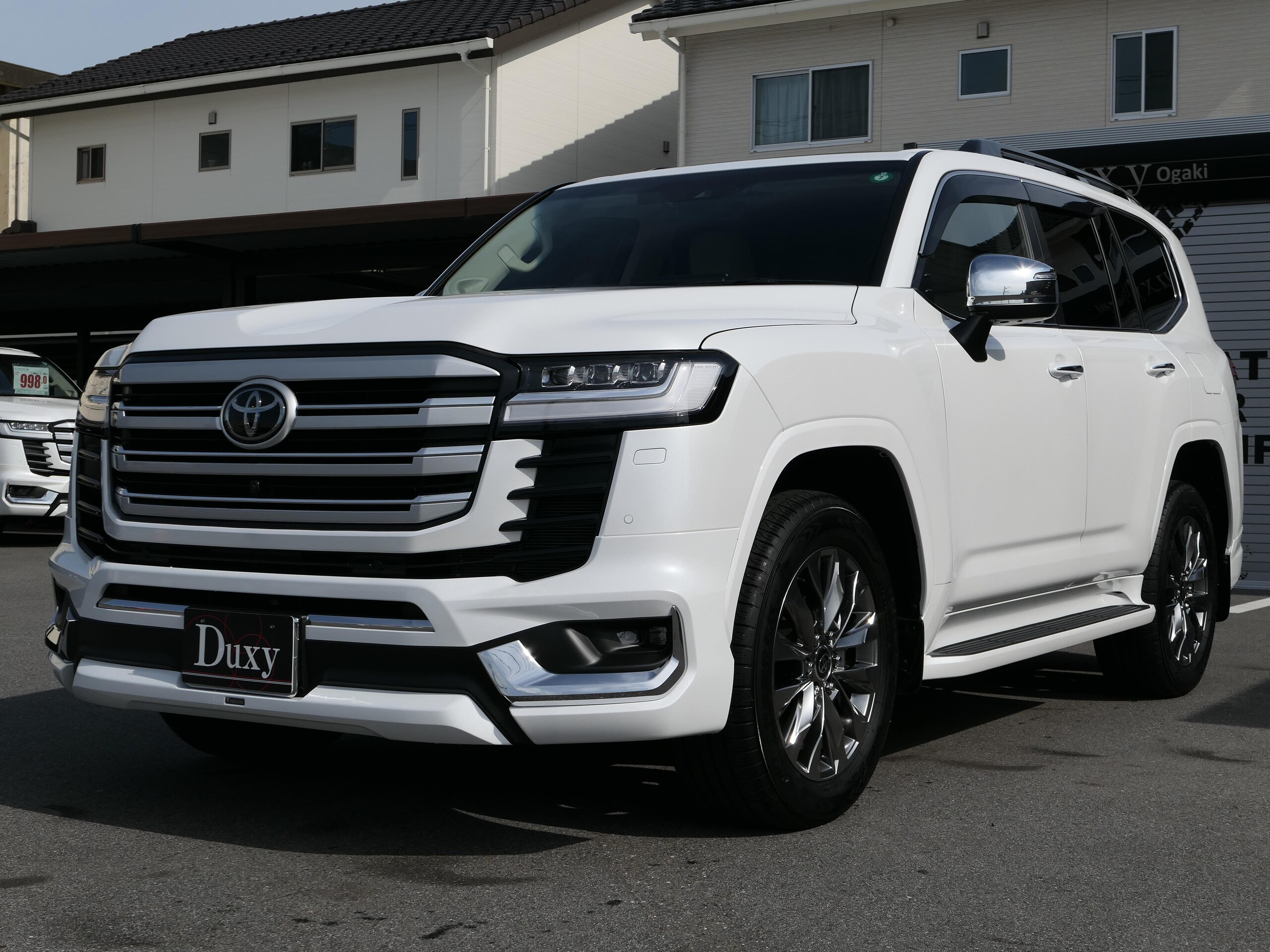 2024 Toyota Landrcuiser 300 — photo 3