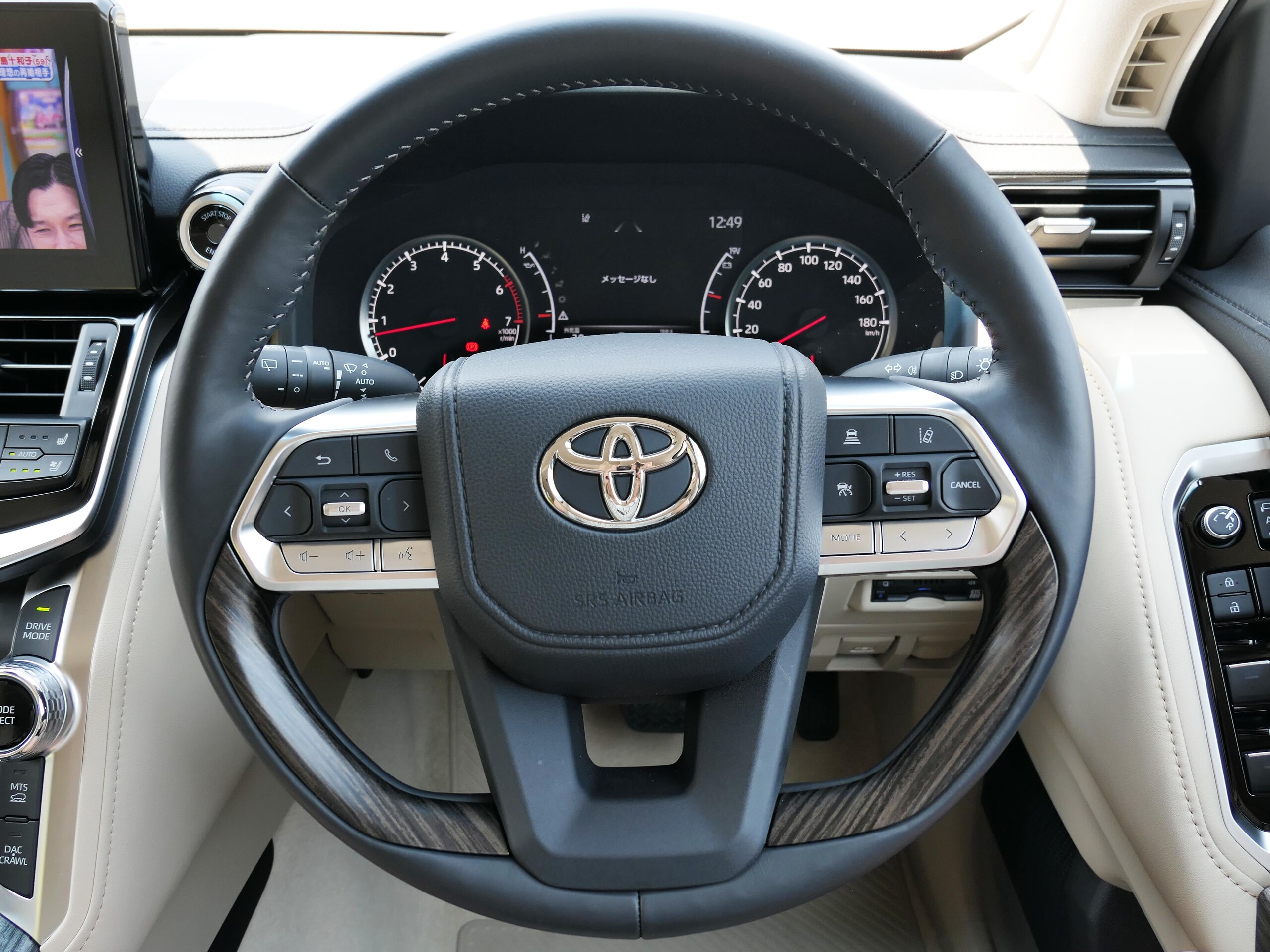 Toyota Land Cruiser 300 3.5 ZX 4WD — photo 8