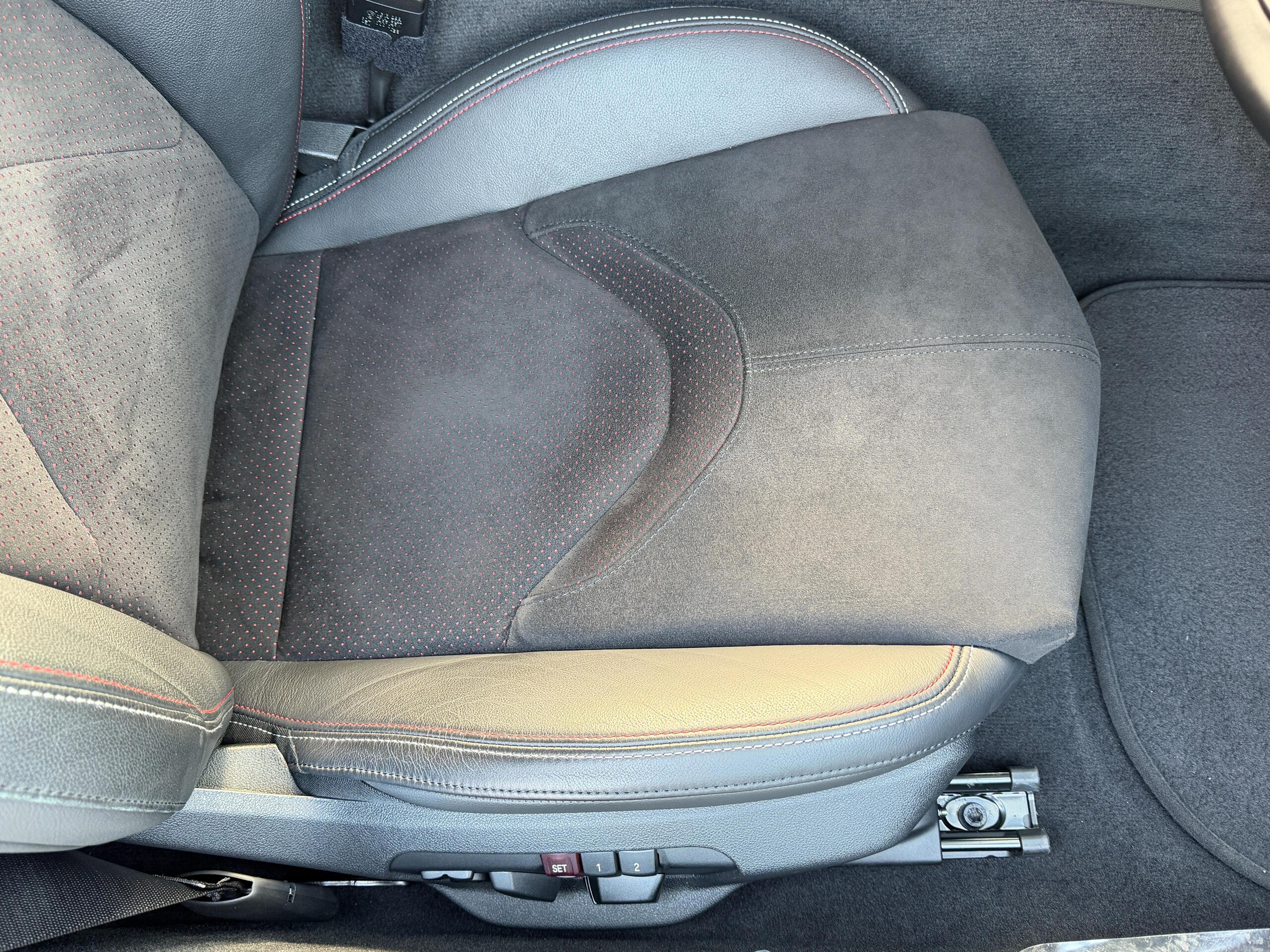 Toyota Supra 3.0 RZ Late Model Black JBL Sound Alcantara Half Leather Seats 19-inch Alloy Wheels Carbon Panel Interior Clifford Security TV Canceller — photo 8