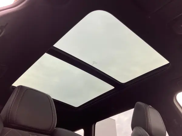 Peugeot 5008 GT BlueHDi Diesel Turbo Certified Used Car Sunroof Apple CarPlay Adaptive Cruise Control Blind Spot Monitor Steering Paddle Shifters Dashcam Power Tailgate Seat Heaters ETC Onboard Unit (Pearl White) — photo 7