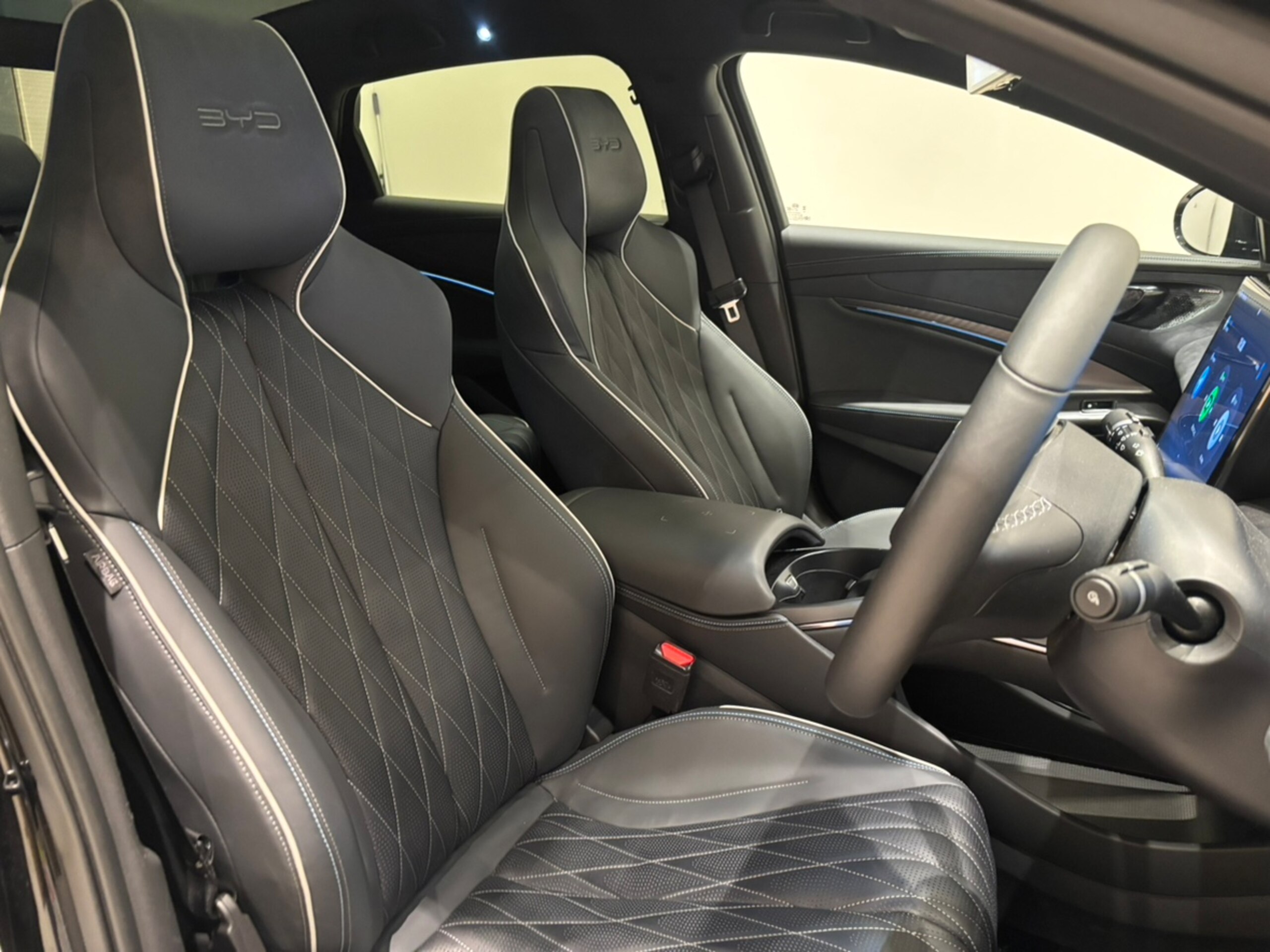 BYD Seal Base Model Former Demo Car — photo 7