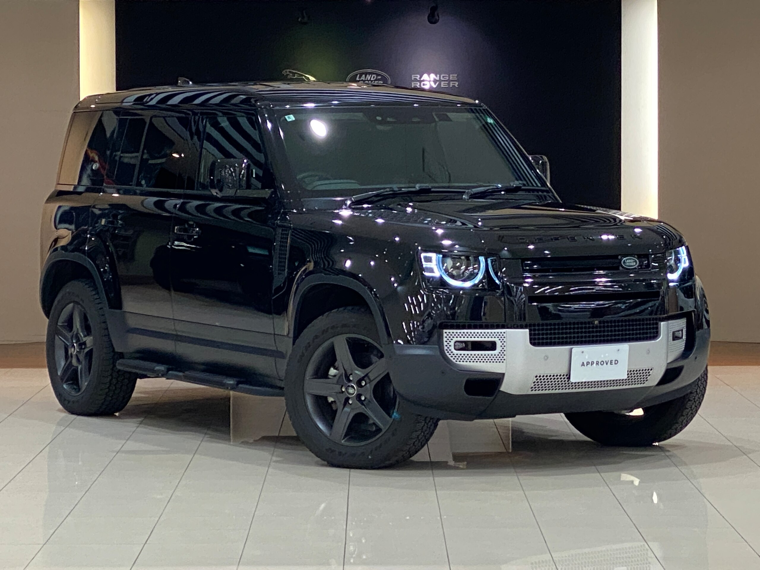 Land Rover Defender 110 SE 2.0L P300 4WD