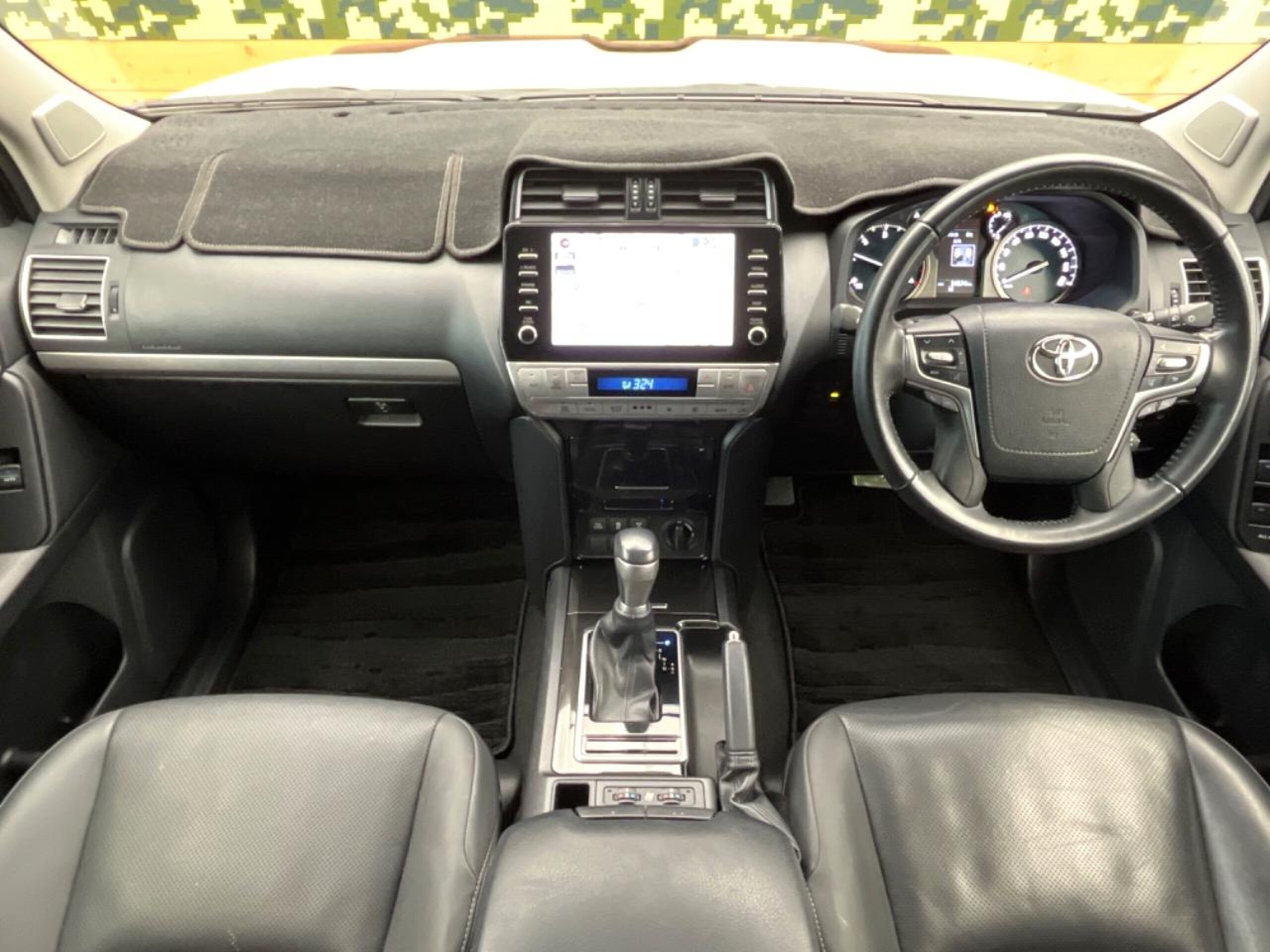 2021 Toyota Land Cruiser Prado — photo 2