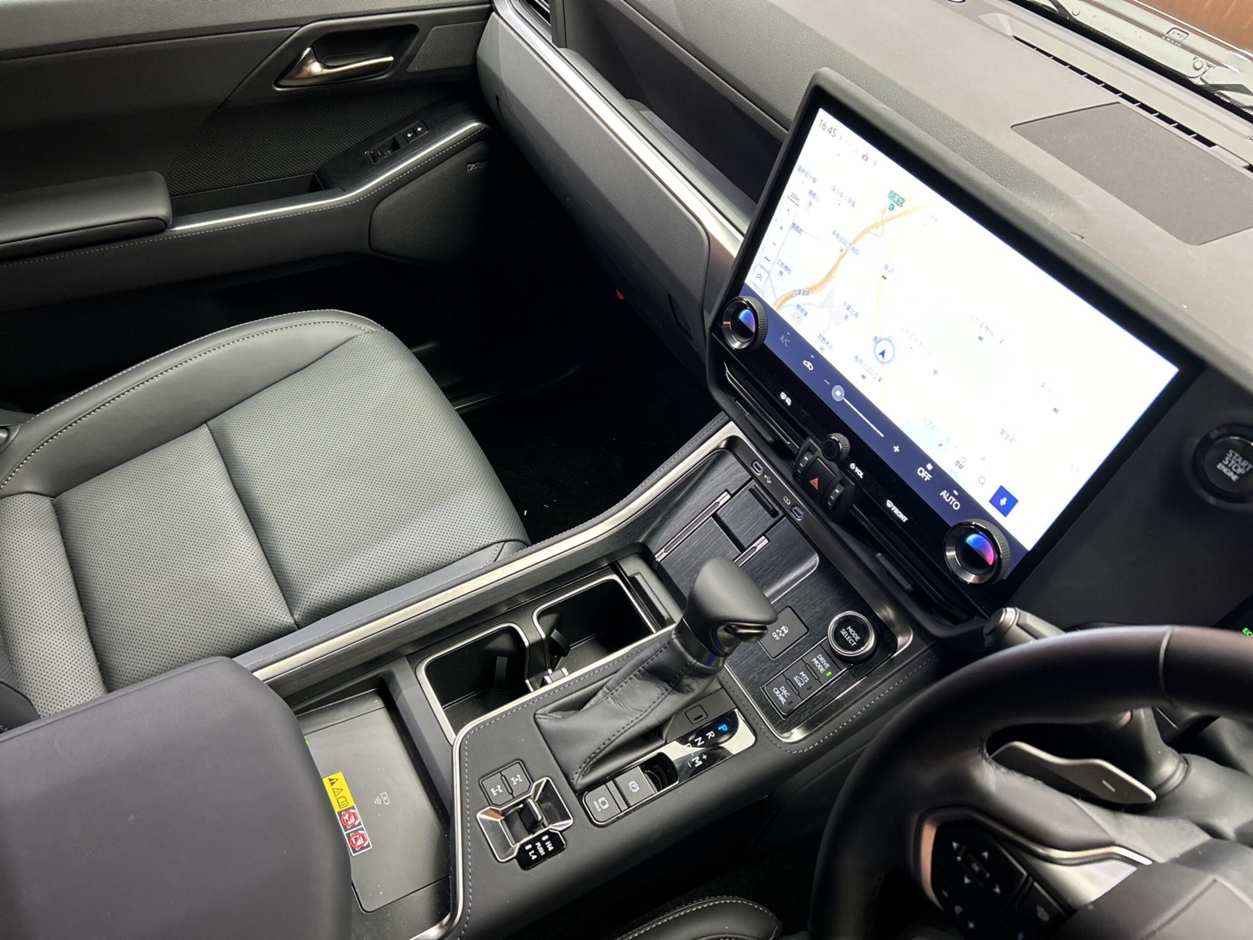 Lexus GX550 OverTrail Plus 4WD — photo 8