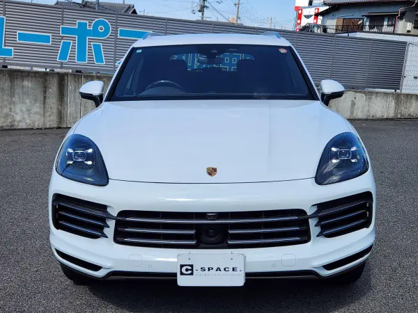 Porsche Cayenne S Tiptronic S 4WD with Air Suspension/Off-Road Package/Roof Rails/Power Steering Plus/Compass/Torque Vectoring Plus/Black Leather Seats/360-Degree Camera/Bluetooth/Dealer Service Records/Smoke-Free Vehicle (White) — photo 8