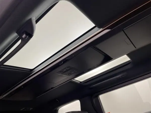 Toyota Alphard Hybrid 2.5 Z E-Four 4WD with Universal Step, Moonroof, Rear Seat Monitor, Genuine Display Audio, 360-Degree Camera, BSM, Digital Inner Mirror, Wireless Charger, ETC2.0, AC100V, Power Seats, Seat Heater (Black) — photo 7