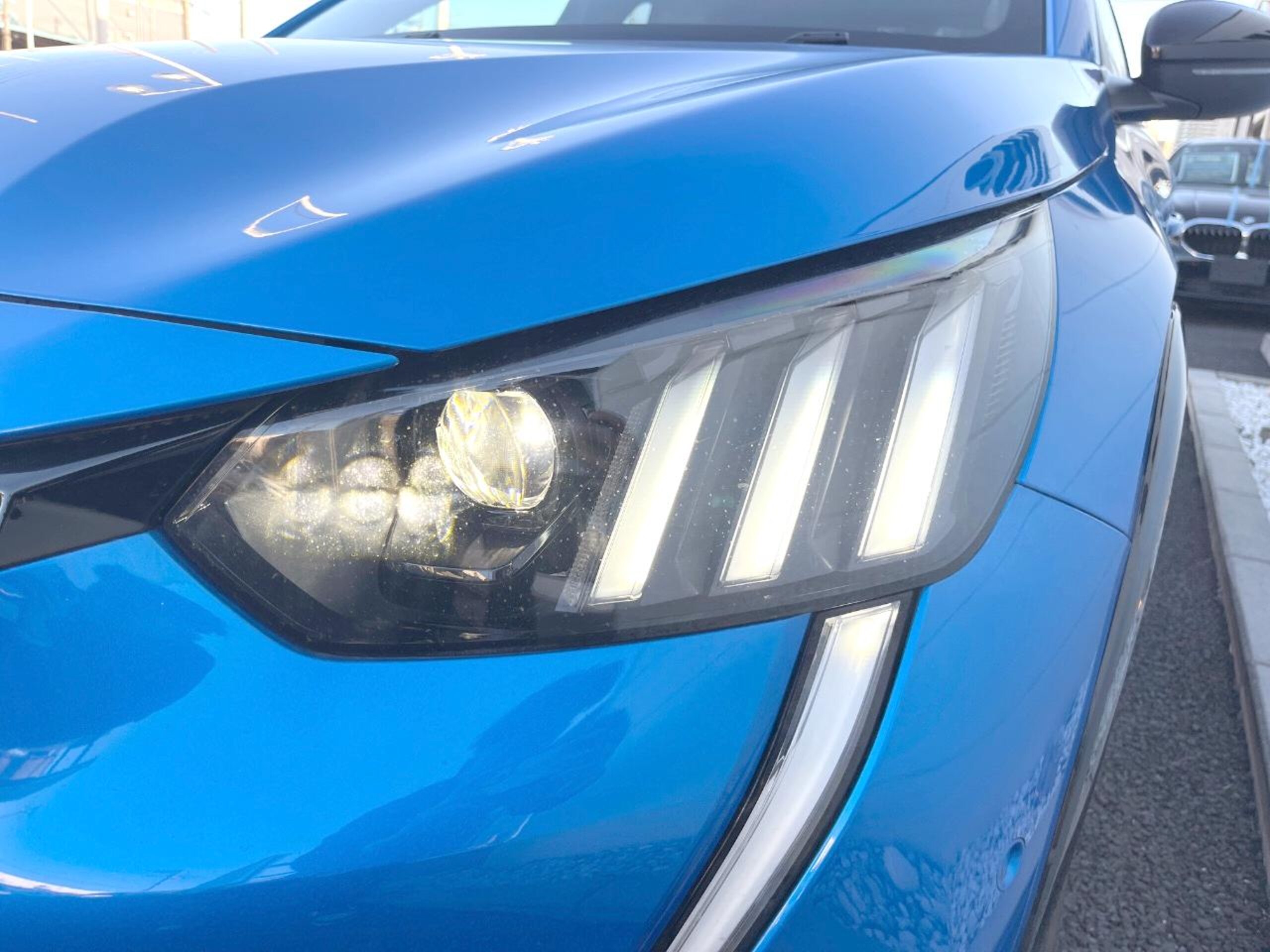 Peugeot 208 GT Line — photo 8