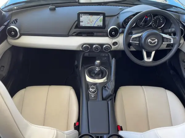 2022 Mazda Roadster — photo 2